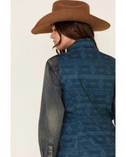 Cinch Women's Teal Southwestern Print Bonded Concealed Carry Zip-Front Vest  -Cinch Shop 2000342167 442 P5