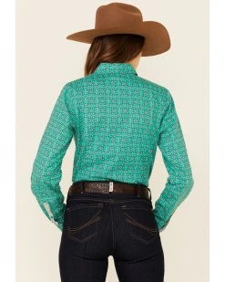 Cinch Women's Green Geo Print Long Sleeve Button-Down Western Core Shirt  -Cinch Shop 2000355881 300 P4