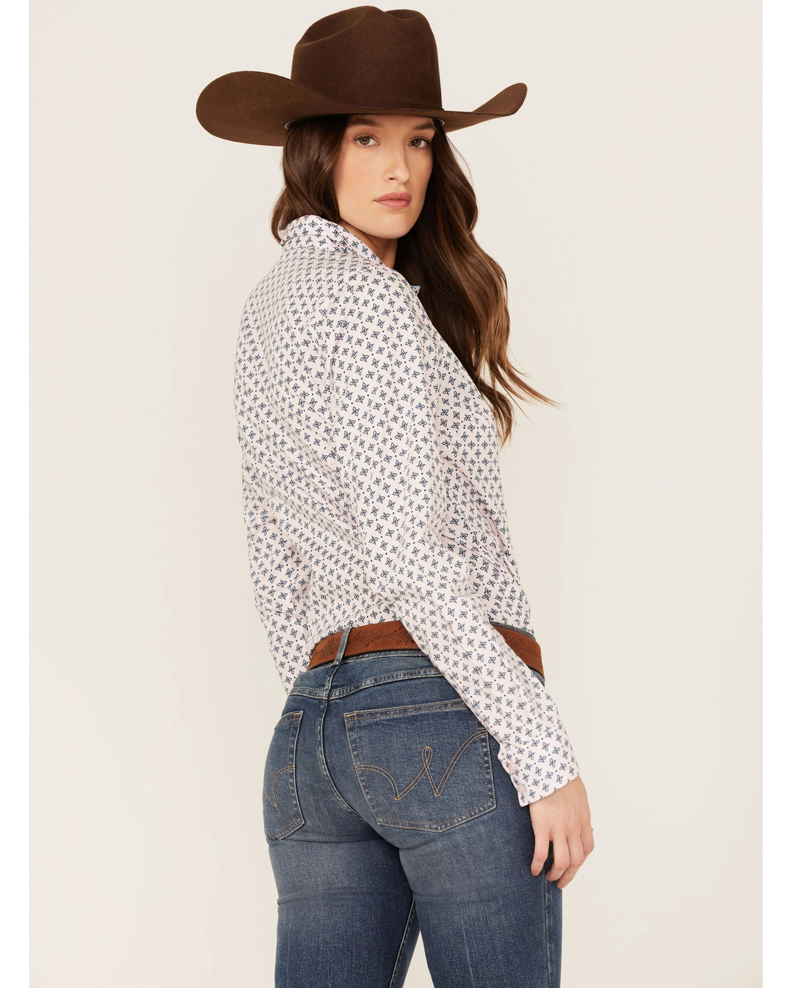 Cinch Women's Geo Print Long Sleeve Button-Down Western Shirt Pink 4 Cinch Women's Geo Print Long Sleeve Button-Down Western Shirt Pink - Image 4